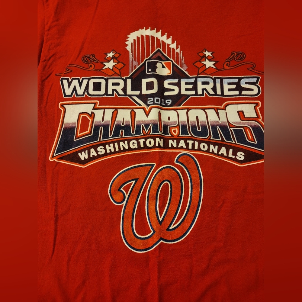 MLB Washington Nationals World Series Champion double-sided t-shirt. Size:S